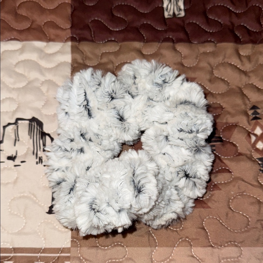 Minky scrunchy